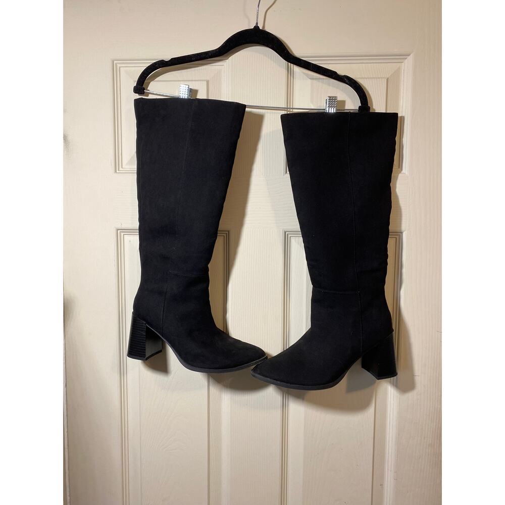 Women's Zip up Knee high Black High Heel Boots, Size 8.5